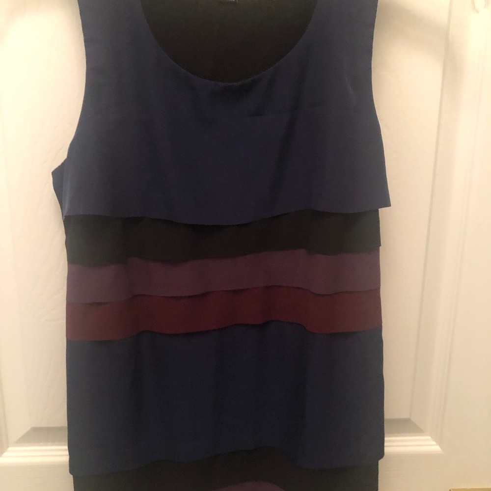 Color block type sleeveless top